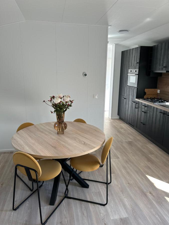Breezy Beach Chalet Петен Екстериор снимка
