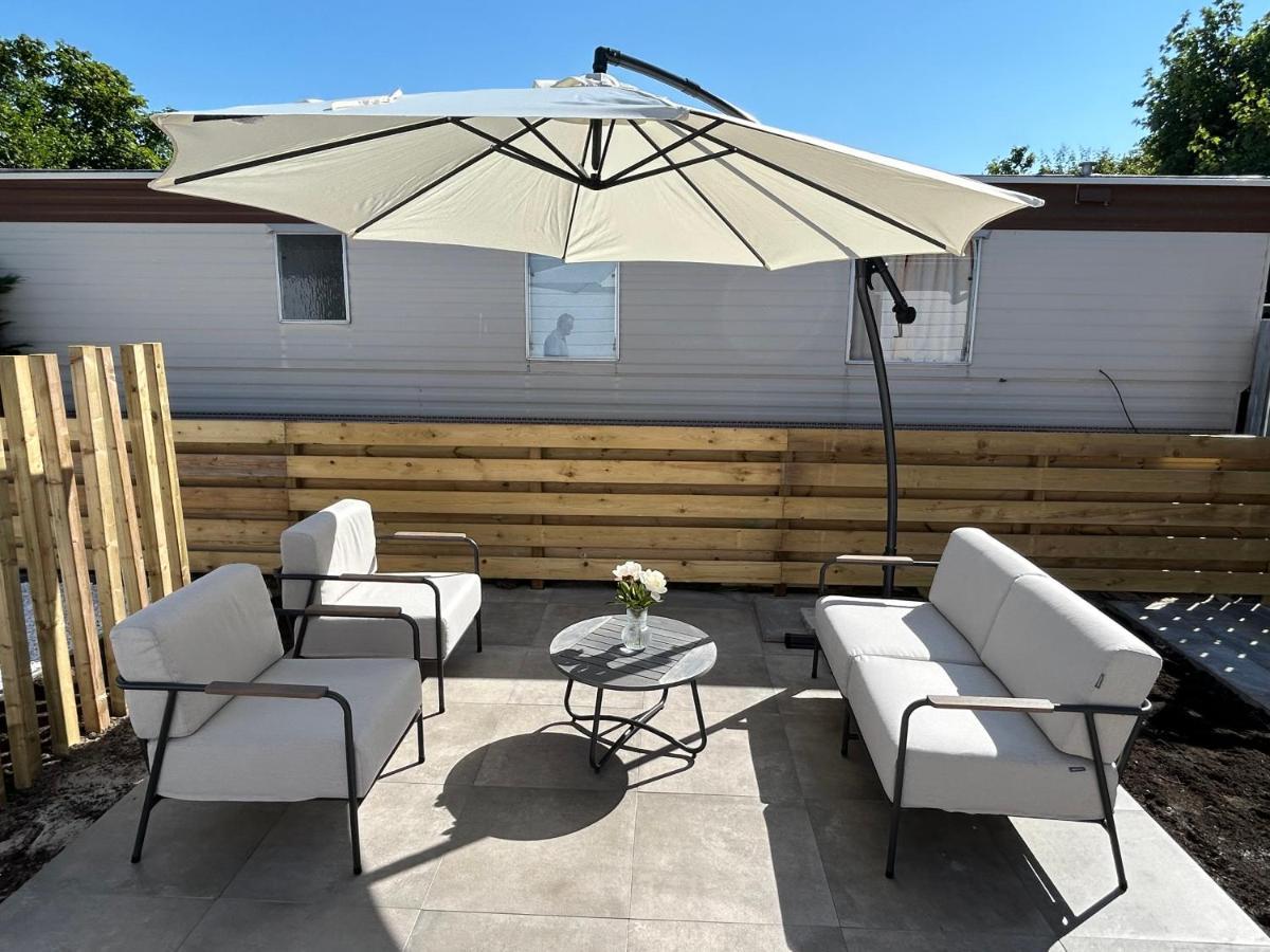 Breezy Beach Chalet Петен Екстериор снимка