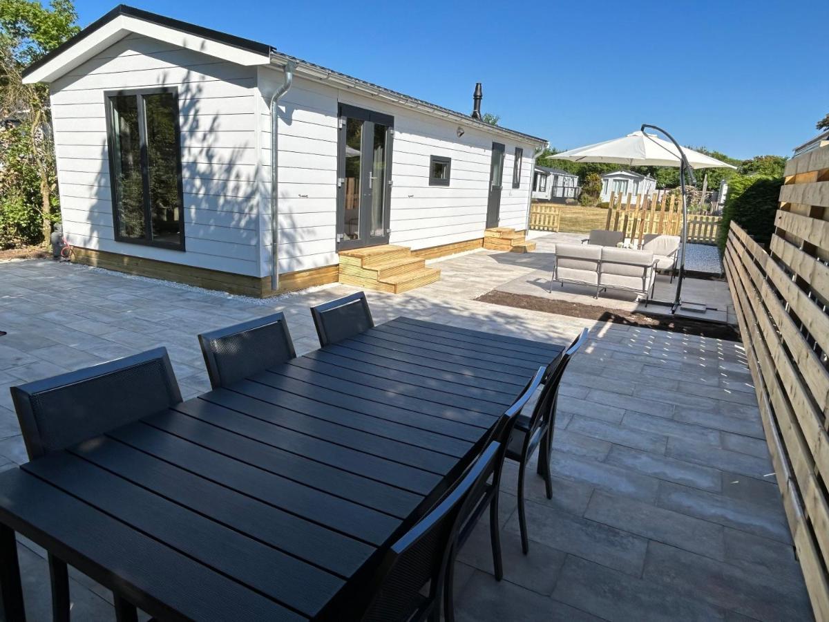 Breezy Beach Chalet Петен Екстериор снимка
